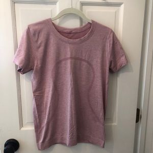 Lululemon short sleeved t shirt